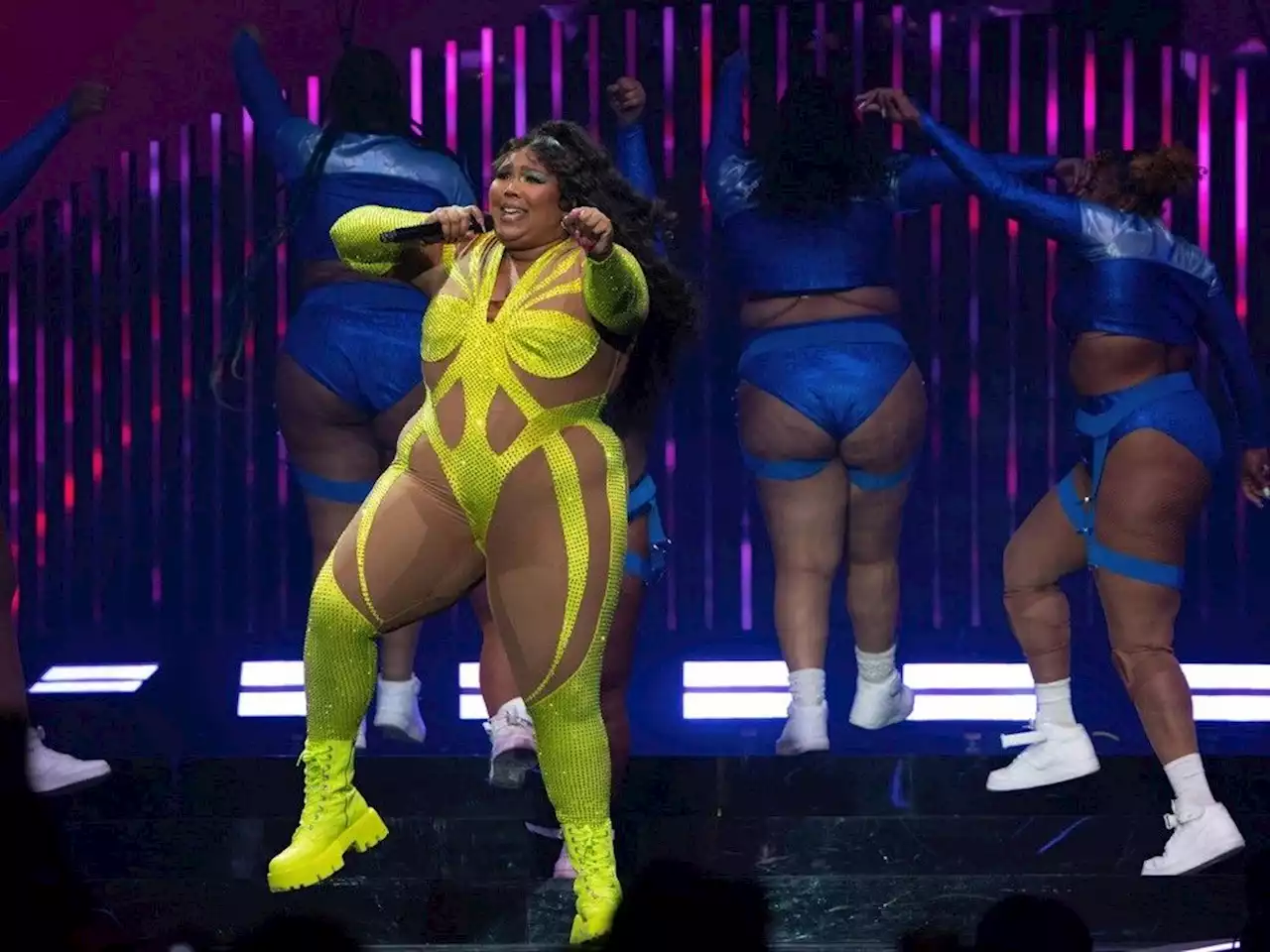 Concert Review: 5 things to know about Lizzo at Rogers Arena