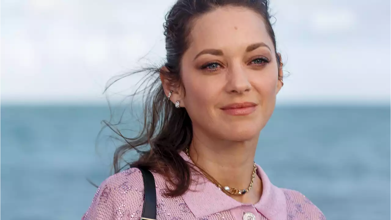 Marion Cotillard, Lily-Rose Depp… Chanel présente sa collection Croisière devant un parterre de stars réunies à Miami