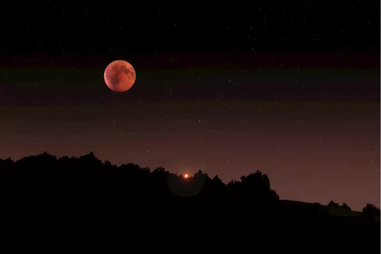 Check out this mind-blowing photo of the last total lunar eclipse of 2022