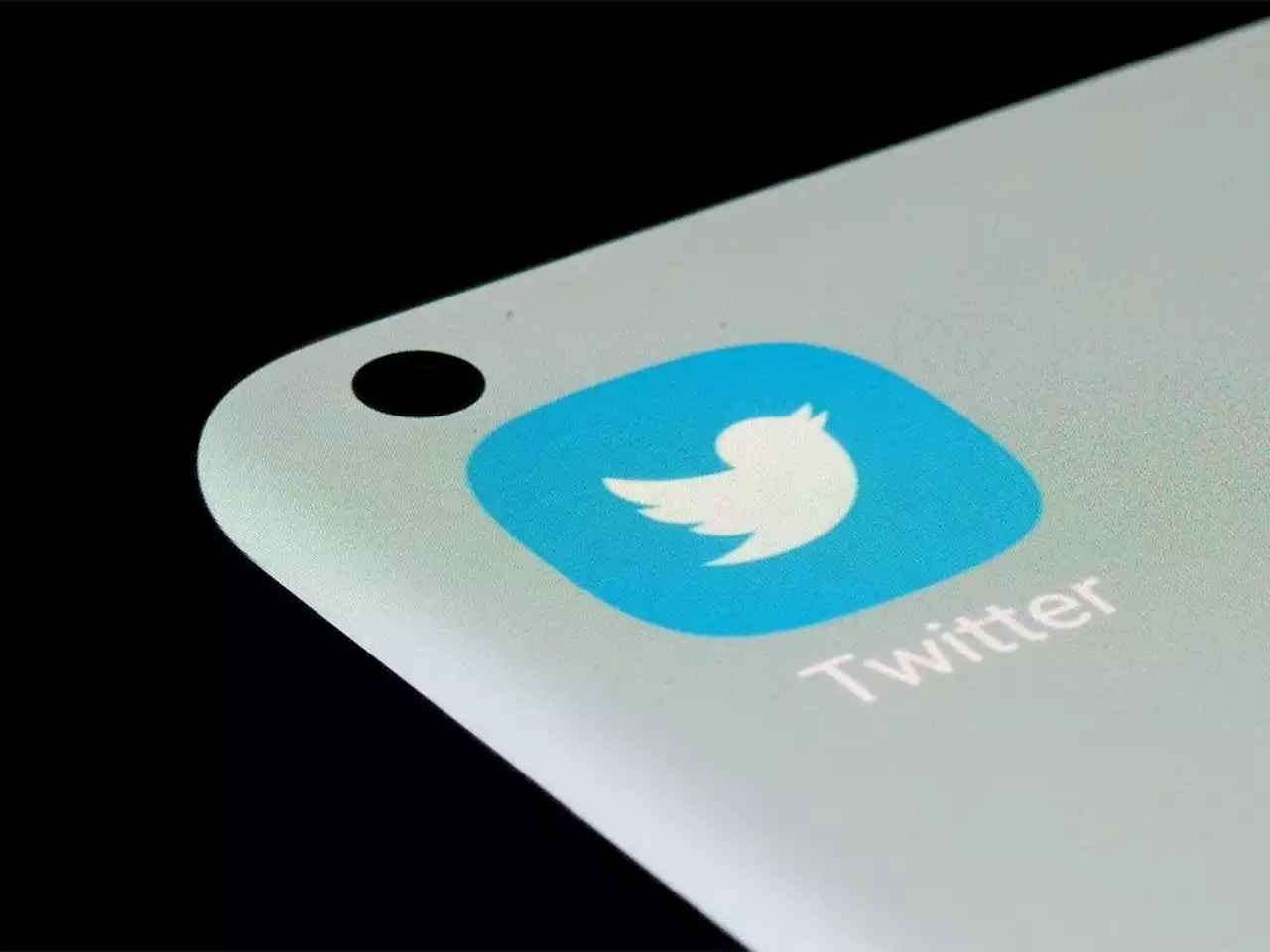 Twitter to add 'official' mark to verified big accounts