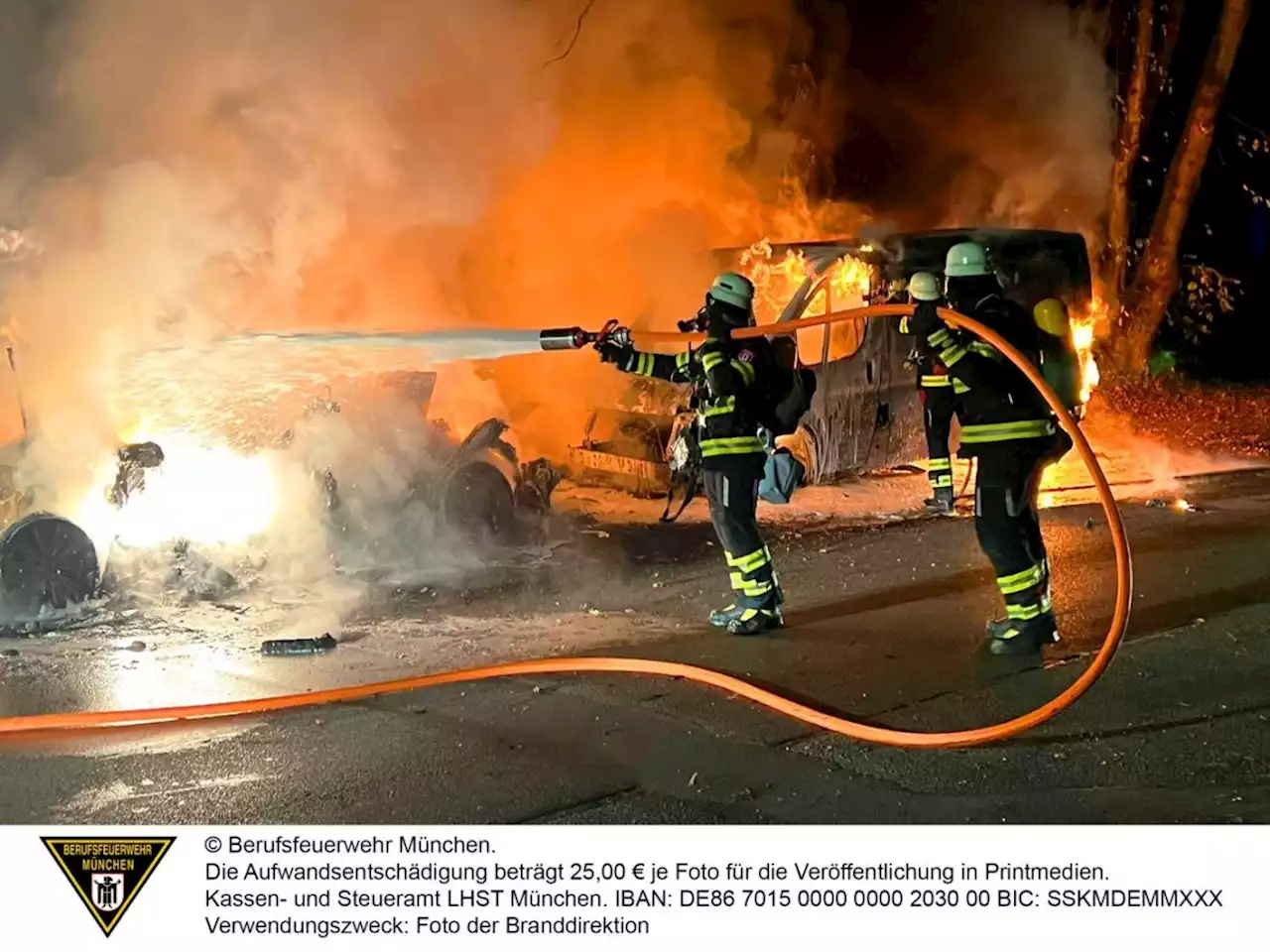 Fahrzeuge in Flammen (Fürstenried West) --- (Cityreport24)