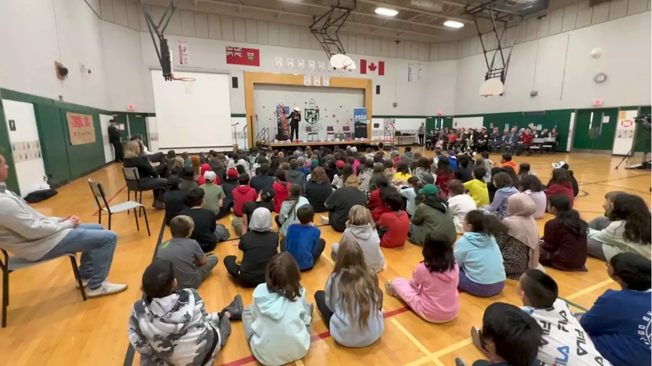 Ottawa elementary students hear stories from Indigenous veterans