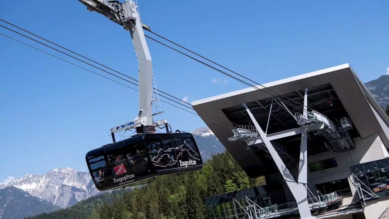 Auf der Zugspitze wird Energie gespart: Kalte Hintern, längere Wartezeiten