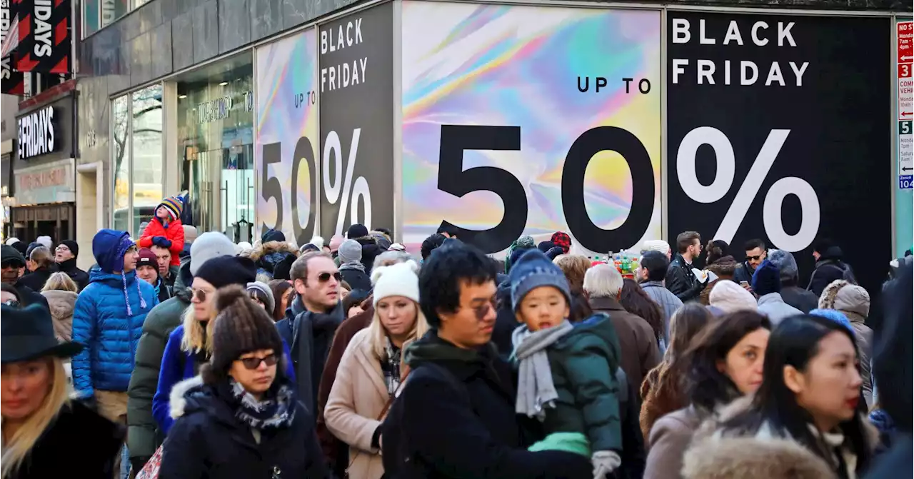 5 ways to save this holiday shopping season