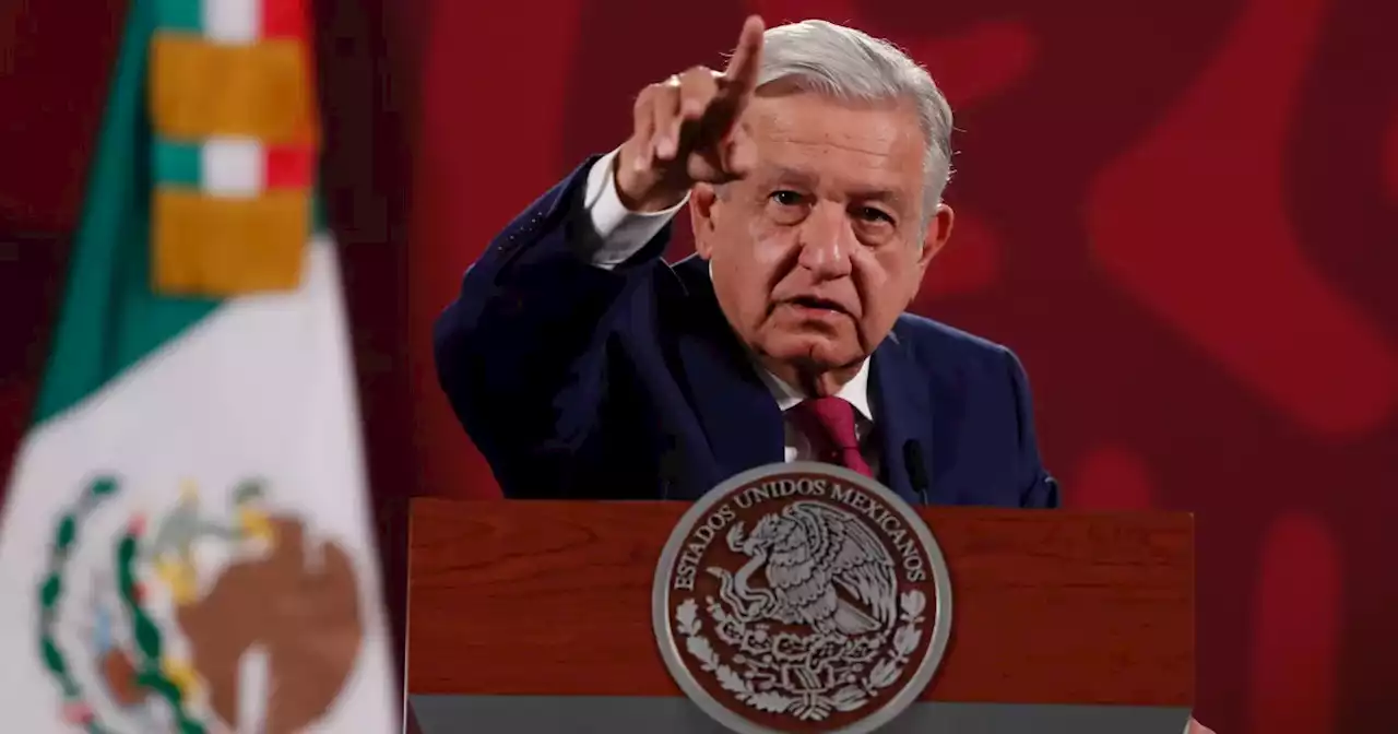 Por tercer día, AMLO se lanza en contra del INE y participantes de la marcha