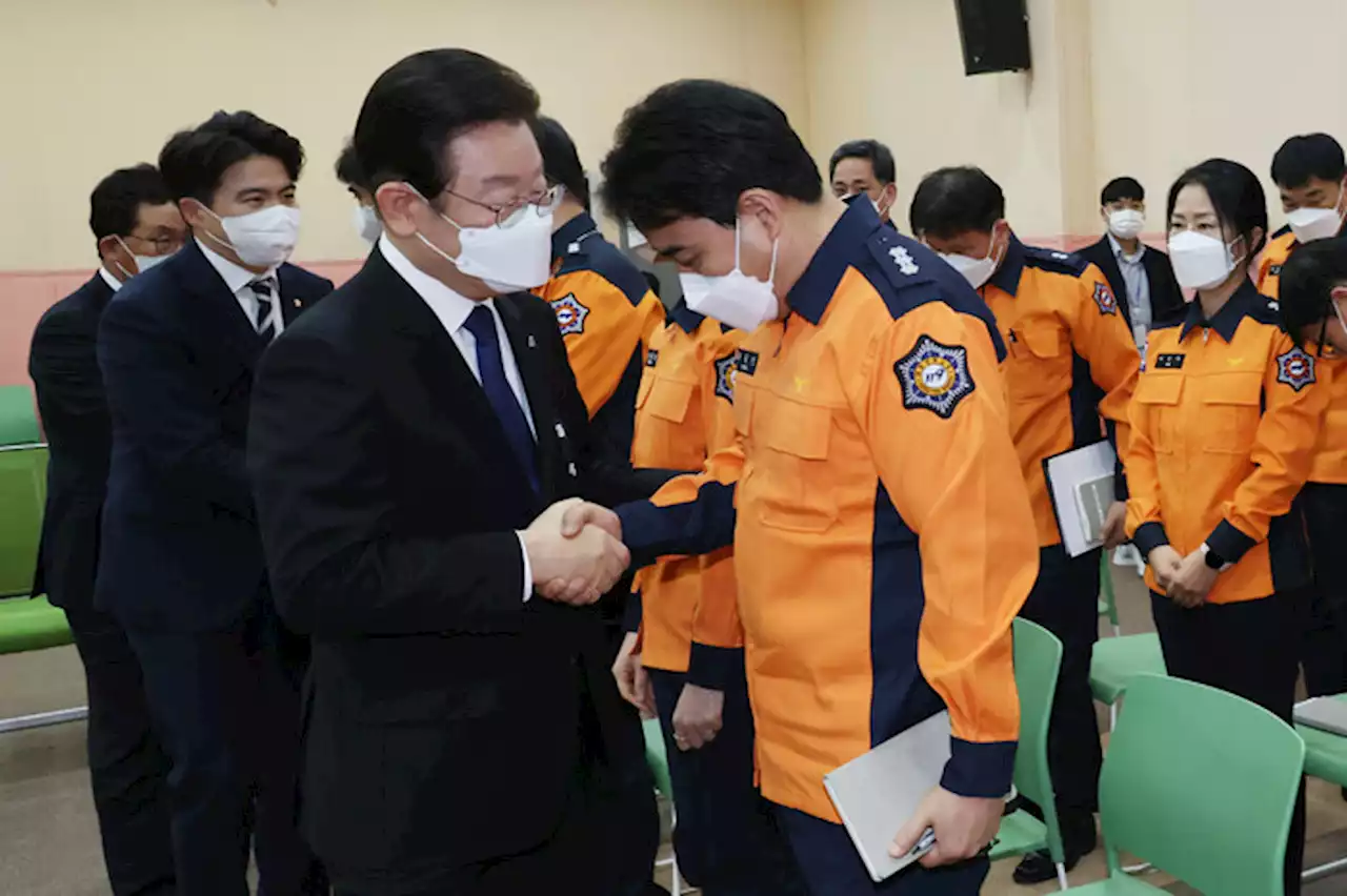 “단 한순간도 걷지 않았다” 용산소방서장 입건에 대원들 눈물