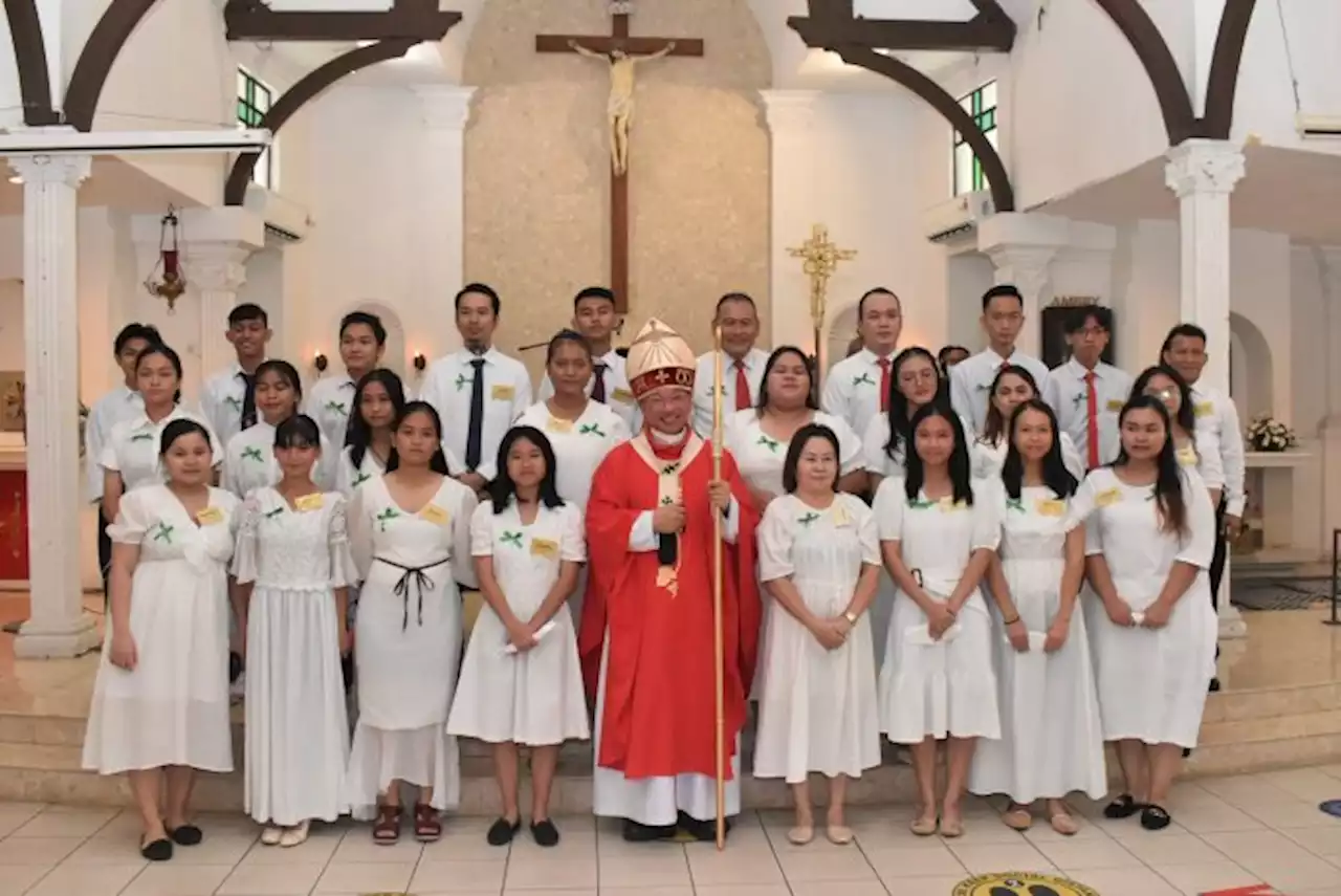 Confirmands told they already belong to Jesus at Baptism