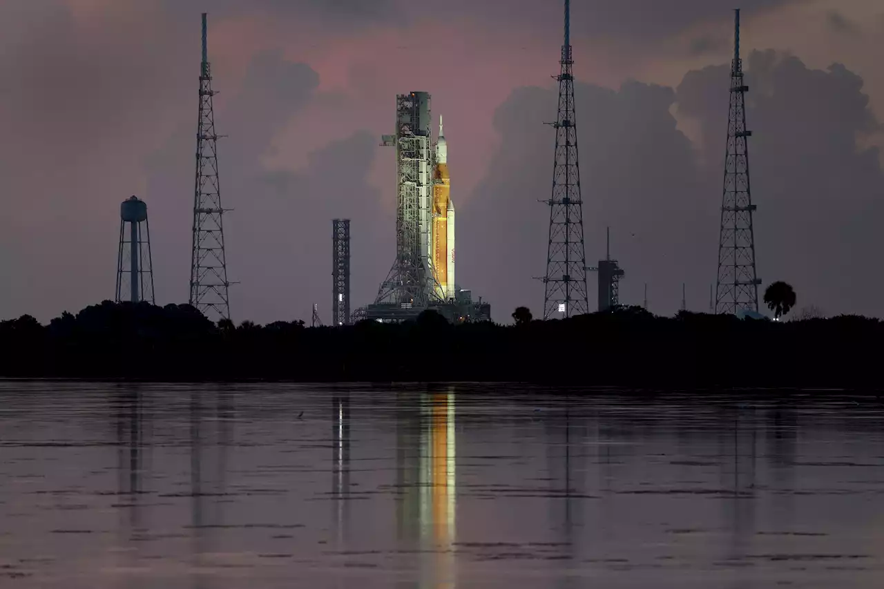 NASA's moon rocket to stay on launch pad as Tropical Storm Nicole heads toward Florida