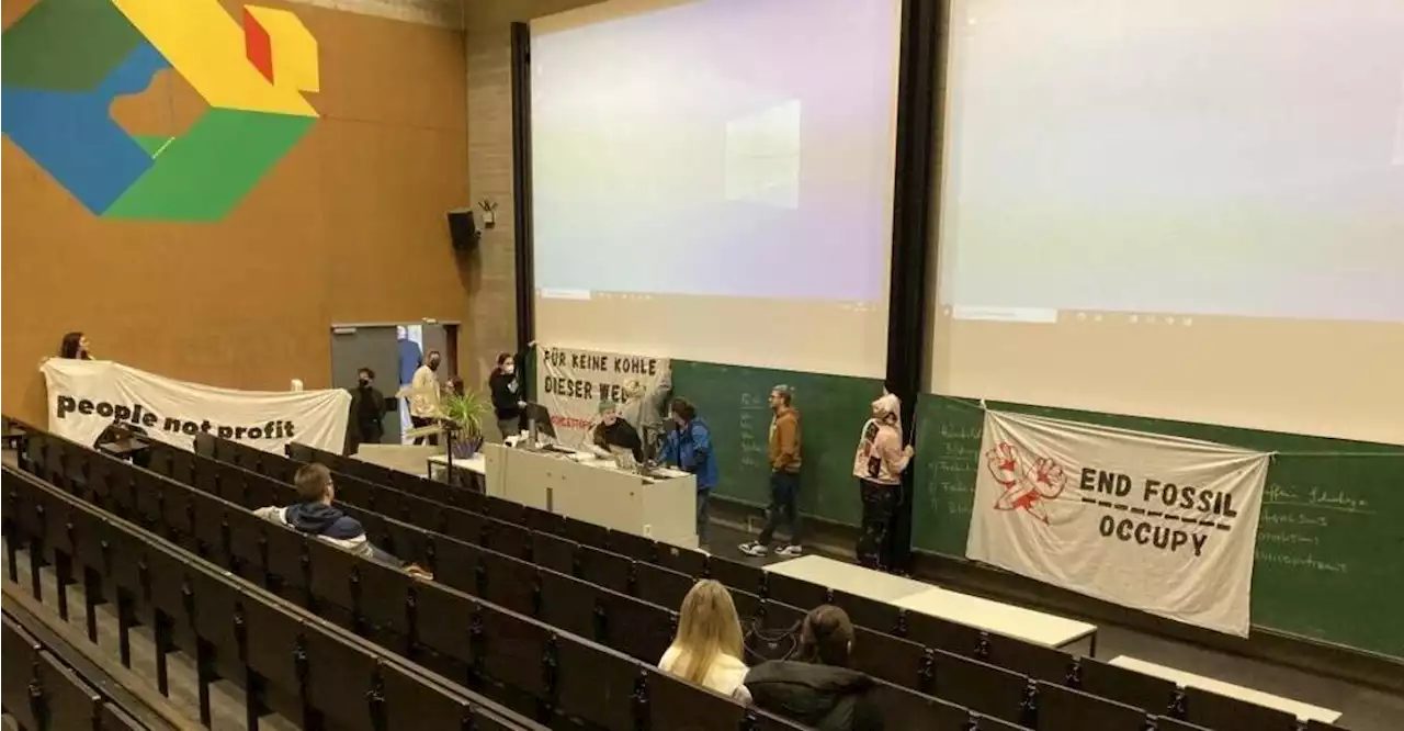 Umweltaktivisten besetzen Hörsaal an der Uni Regensburg