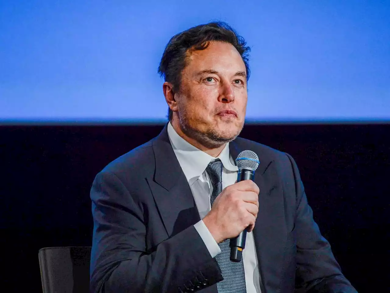 Elon Musk sells another $3.95-million batch of Tesla stock despite vow to stop