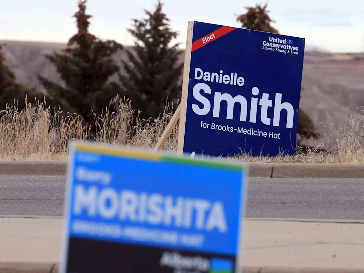 Premier Danielle Smith wins byelection that gives her seat in Alberta legislature