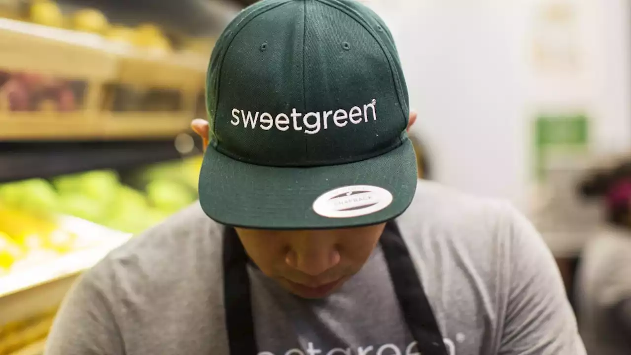 Sweetgreen Shares Tumble After Salad Chain Lowers Revenue Outlook