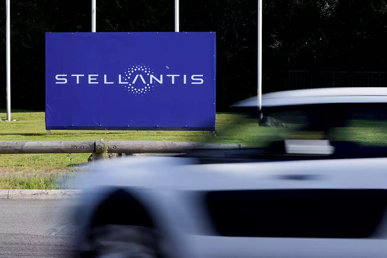 Stellantis pauses paid ads on Twitter after Musk takes over