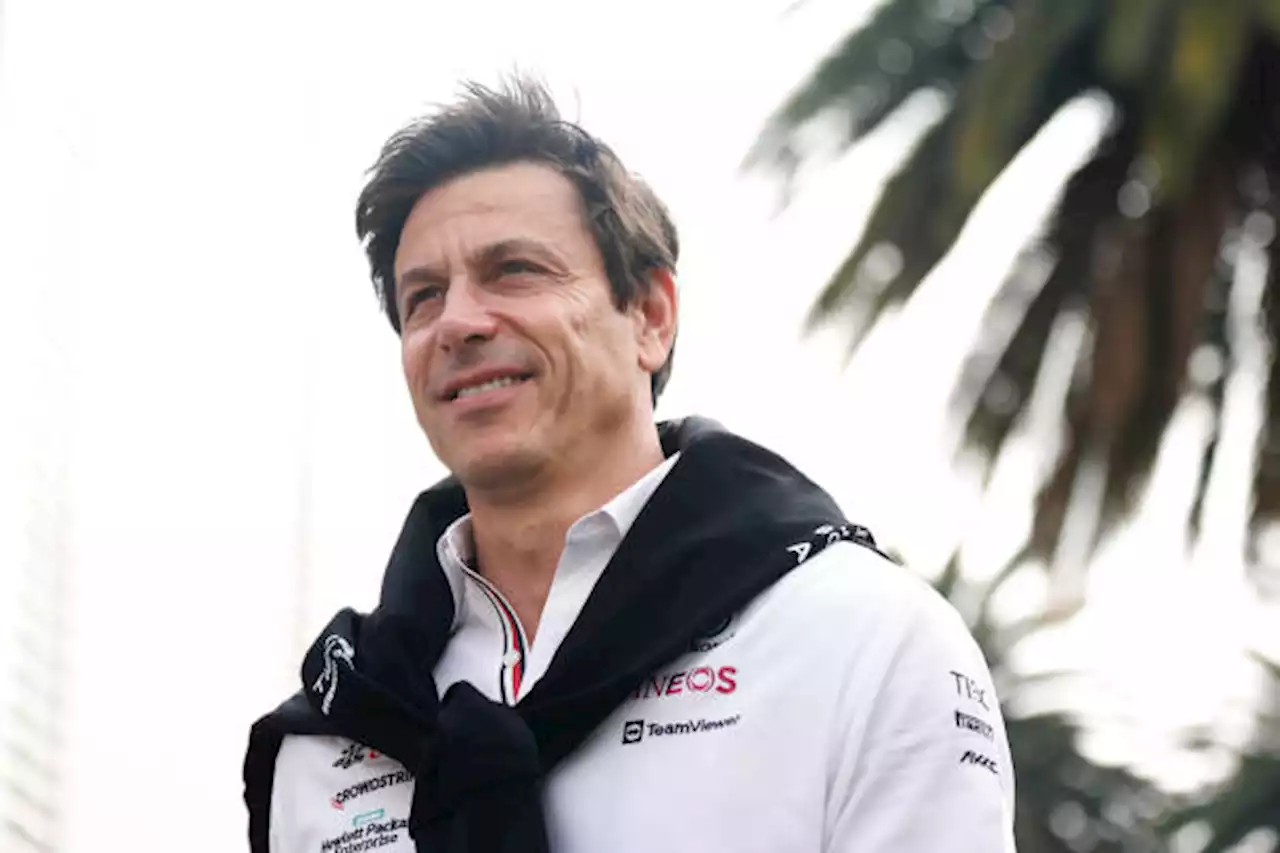 Toto Wolff: Mercedes have lost “8-10 months” of development