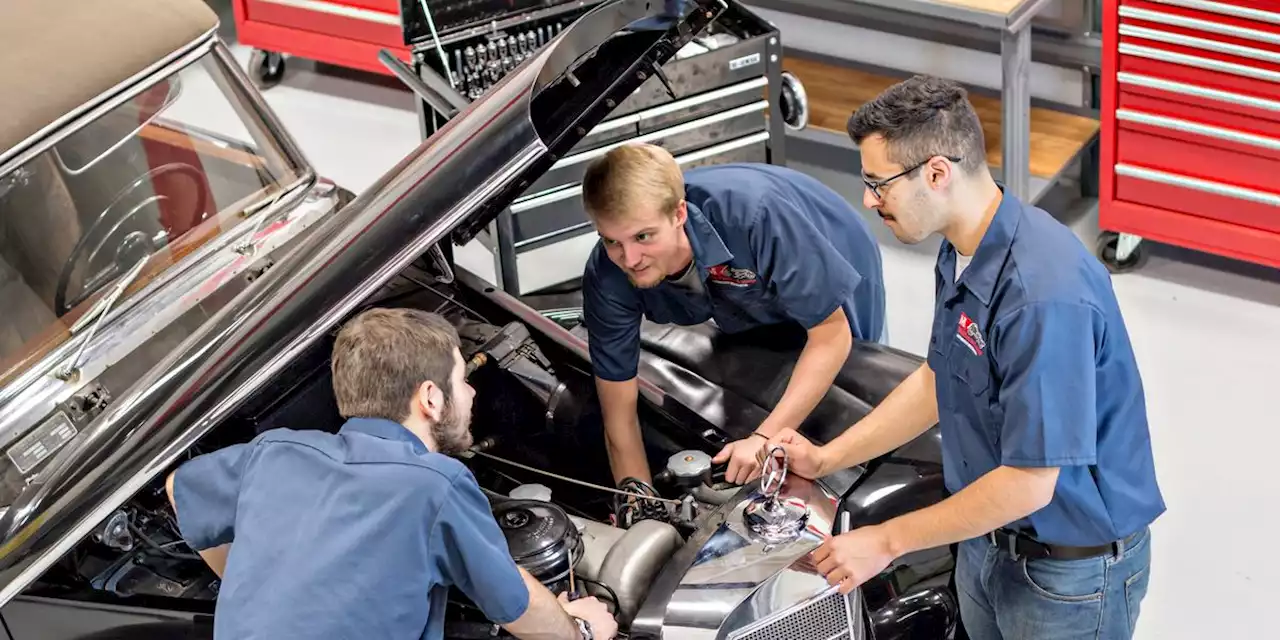 Anonymous Donor Offers $500 Million to Car Restoration College