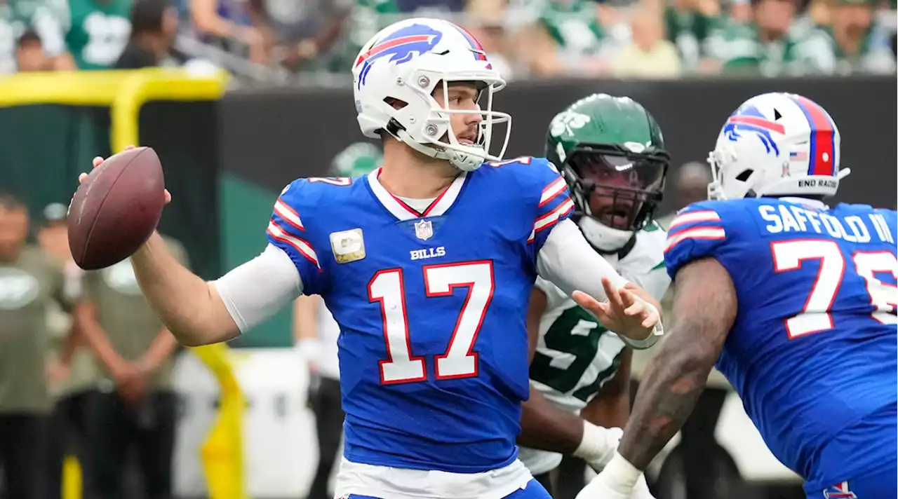 Report: Bills QB Josh Allen Believed to Suffer Sprained Elbow