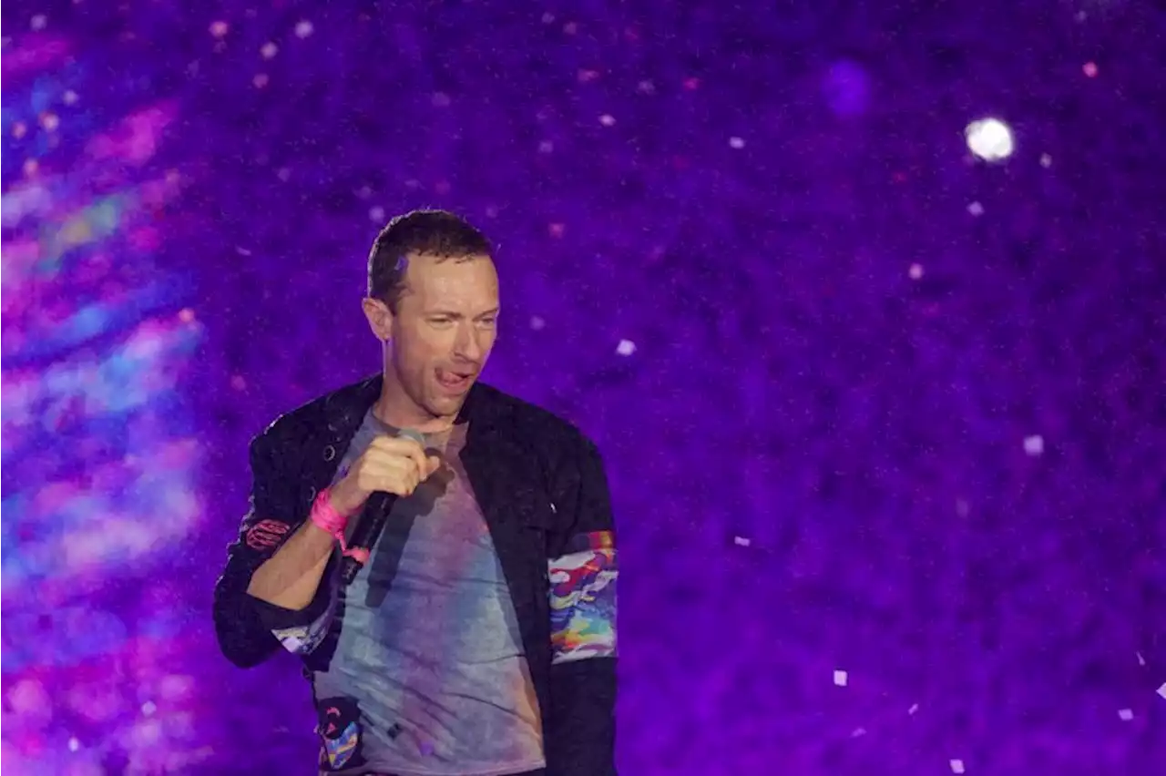 Soccer-Coldplay's Chris Martin sees England v Argentina World Cup final