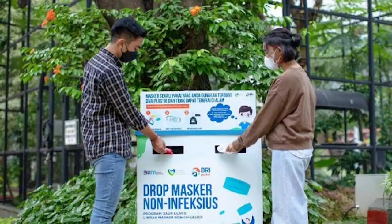 Selamatkan Lingkungan, BRI Peduli Ubah Masker Jadi Pot Tanaman