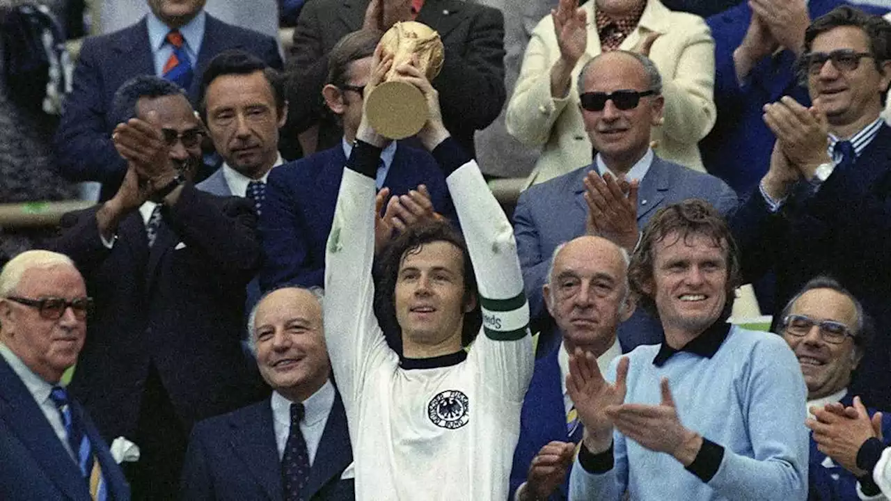 معركة كرويّة بين الهولندي الطائر وقيصر ألمانيا.. ماذا حدث في مونديال 1974؟