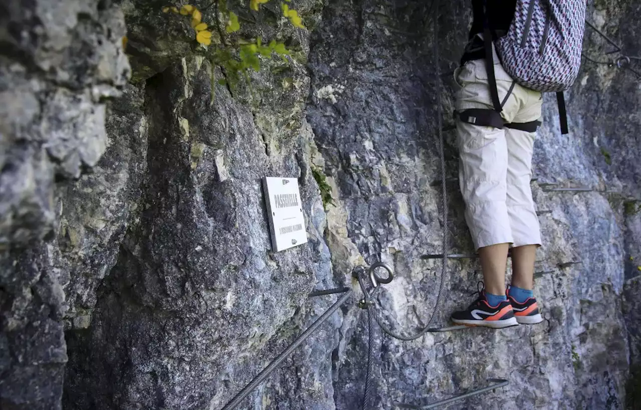 Un grimpeur dans un état grave après une chute de 10 mètres dans le Gard