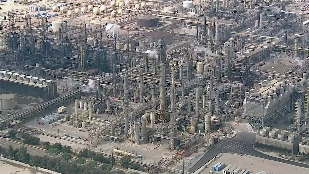 California energy panel calls for transparency from refineries in effort to stem gas price hikes