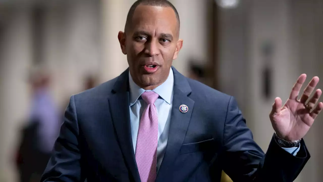 Hakeem Jeffries elected House Democratic leader, making history as first Black lawmaker to lead a major party in Congress