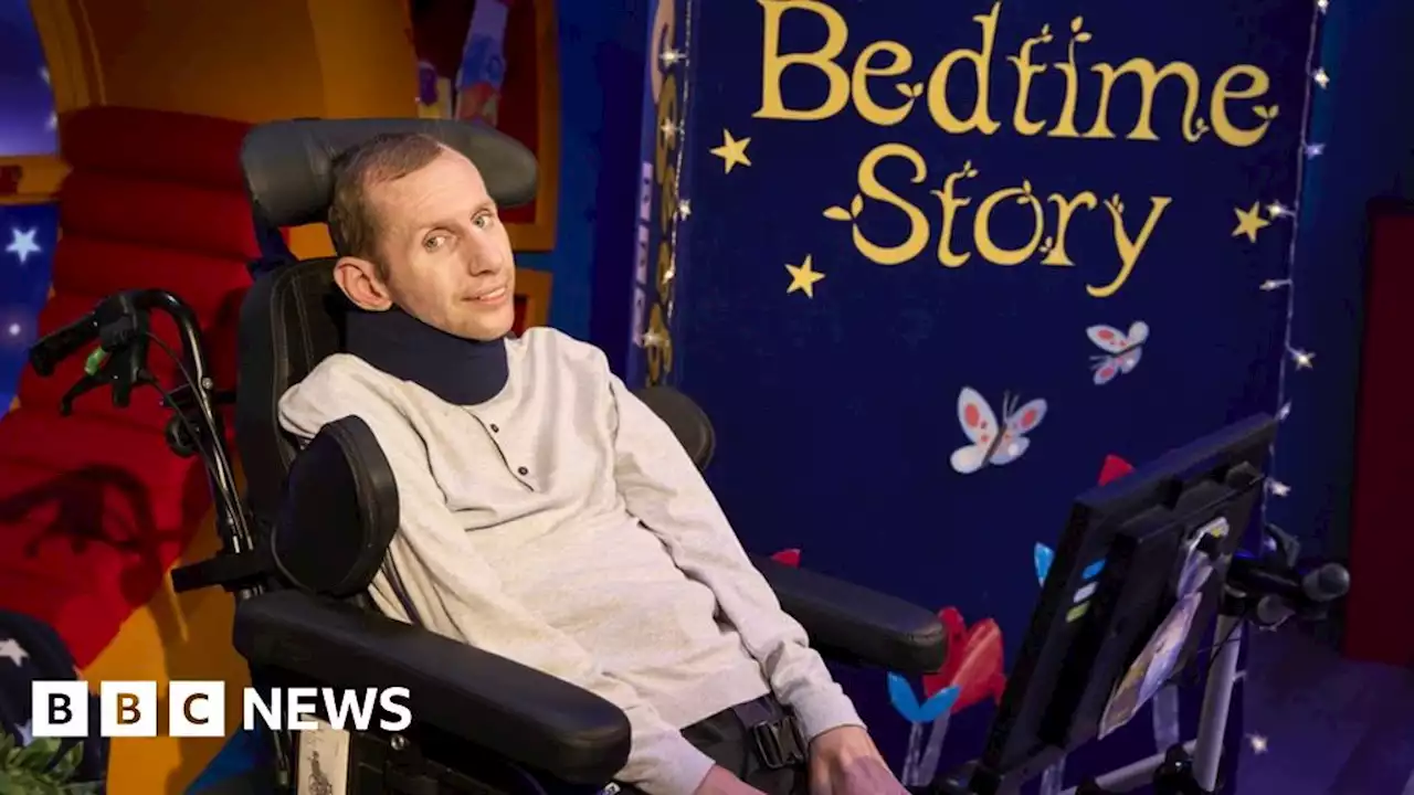 Rugby League's Rob Burrow to read CBeebies Bedtime Story