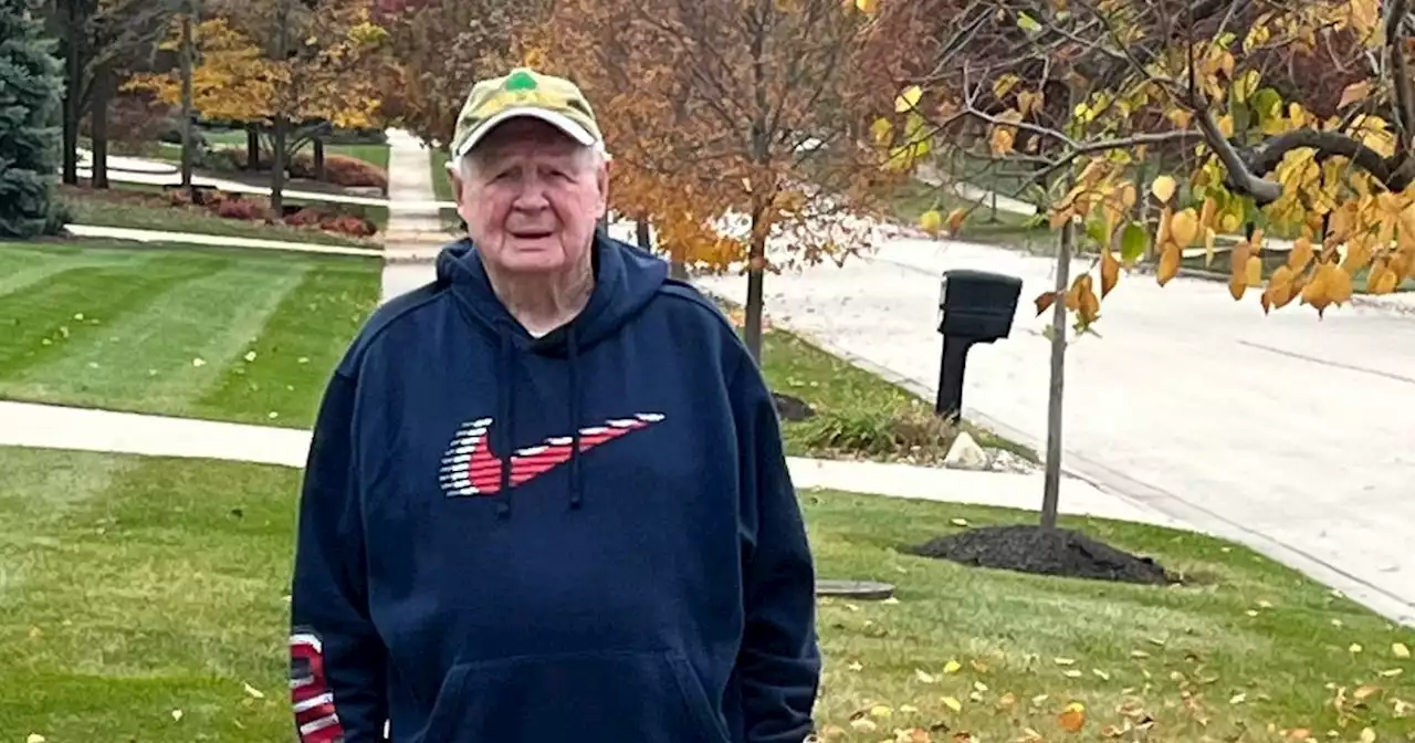 Mokena’s ‘Walking Man’ reaches 25,000-mile goal on eve of 87th birthday