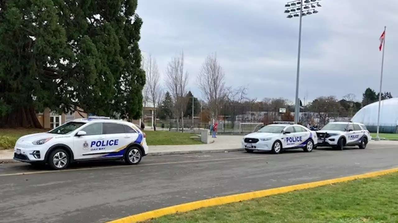 Oak Bay high school closed after shooting threat found in bathroom