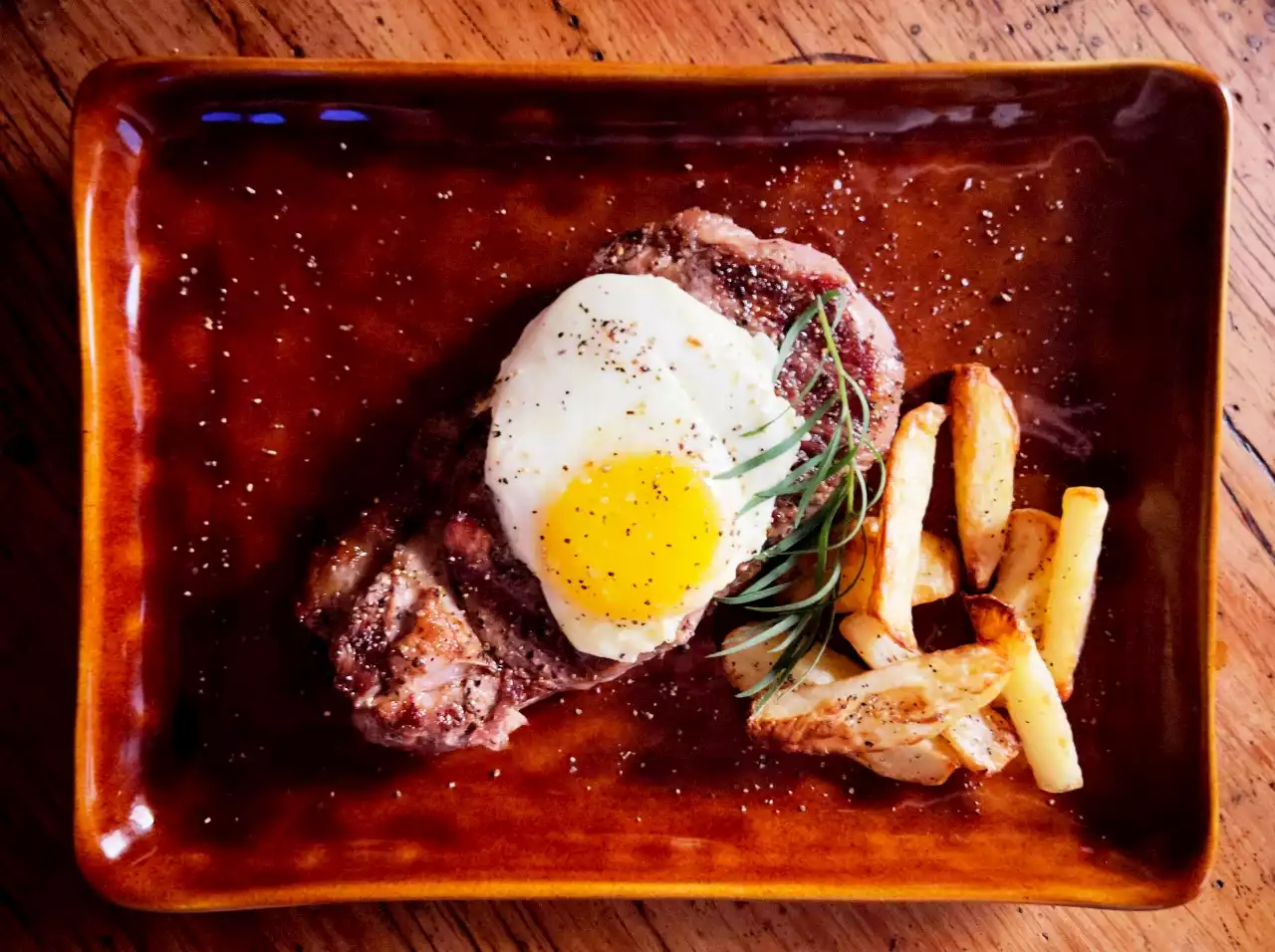 THE PERFECT SUPPER: Throwback Thursday: Steak, egg and chips