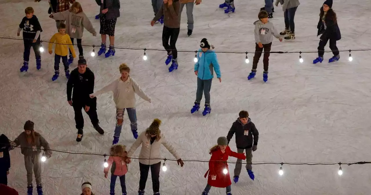 Where to find holiday ice skating in Dallas-Fort Worth