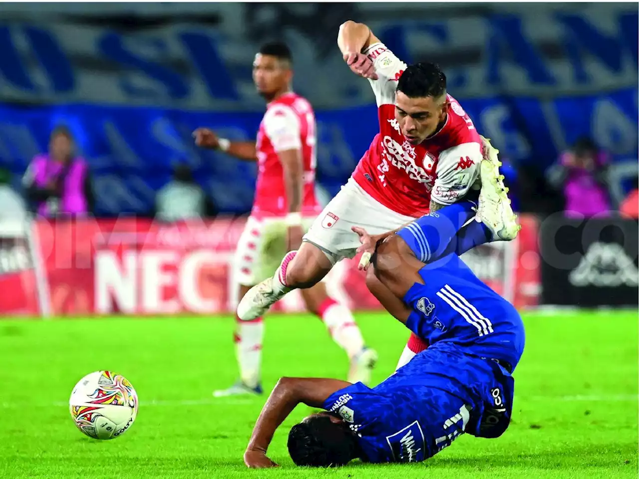 Empate 1-1 entre Millonarios y Santa Fe que los sacó de la final