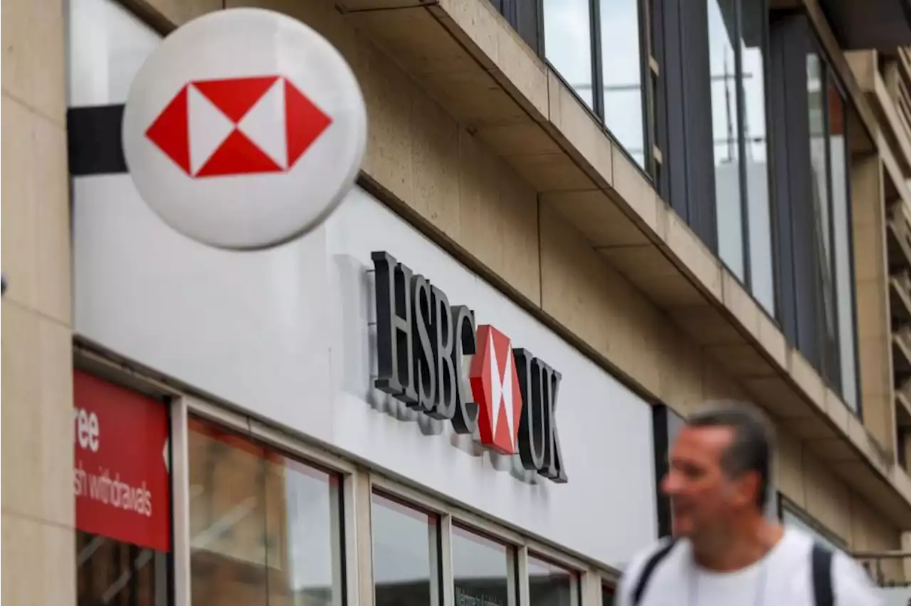 HSBC legger ned hver fjerde britiske filial – deler ut gratis nettbrett