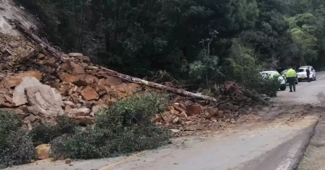 Vía Bogotá - Choachí seguirá cerrada por deslizamiento de tierra