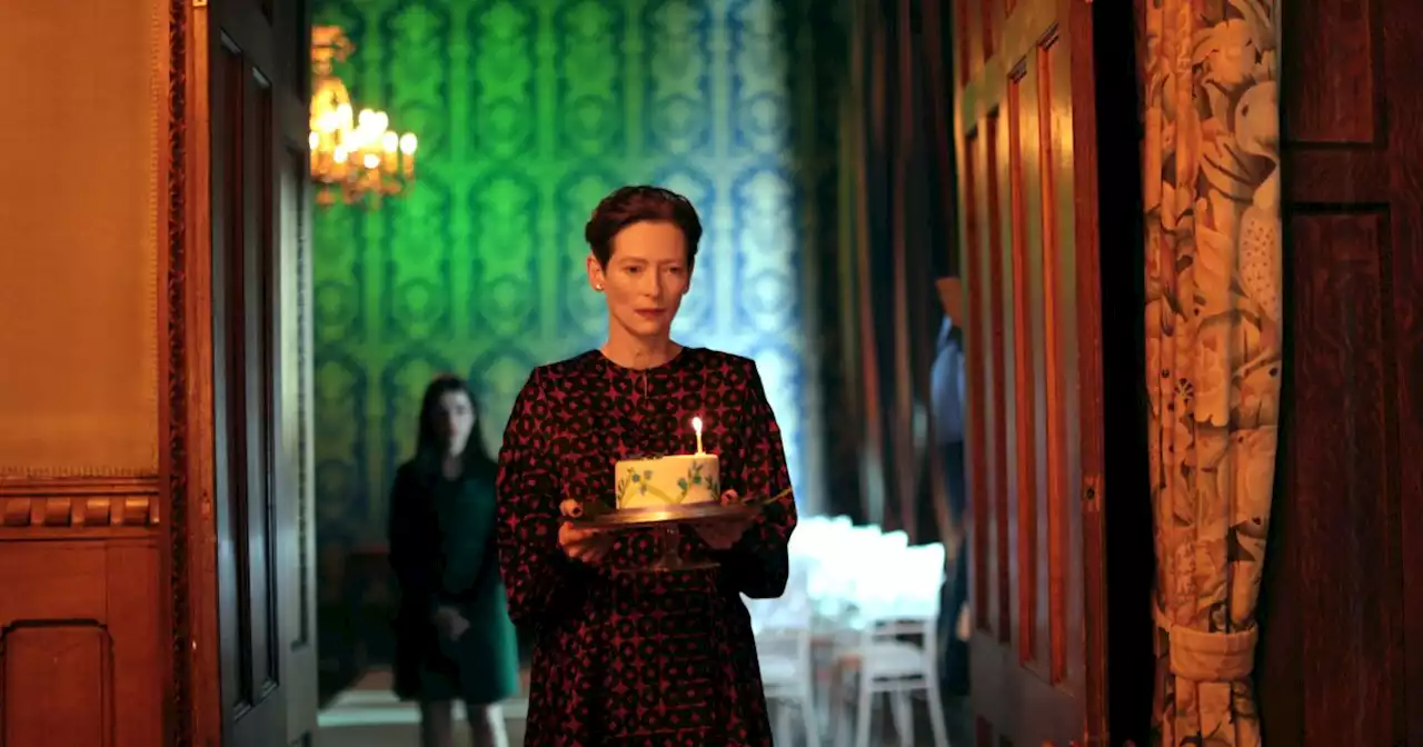 Review: Tilda Swinton meets Tilda Swinton in 'The Eternal Daughter,' a wondrous ghost story