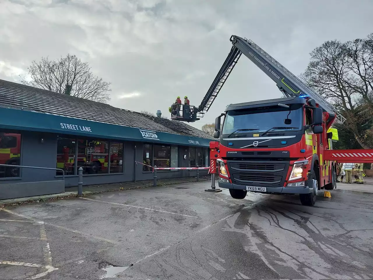 Fire breaks out at former Leeds fish restaurant as investigation launched