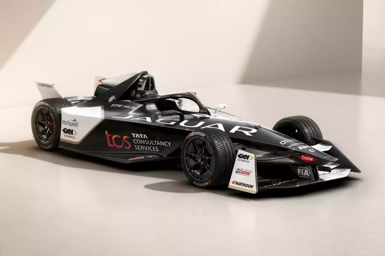 Jaguar I-Type 6 Gen3 electric racer breaks cover