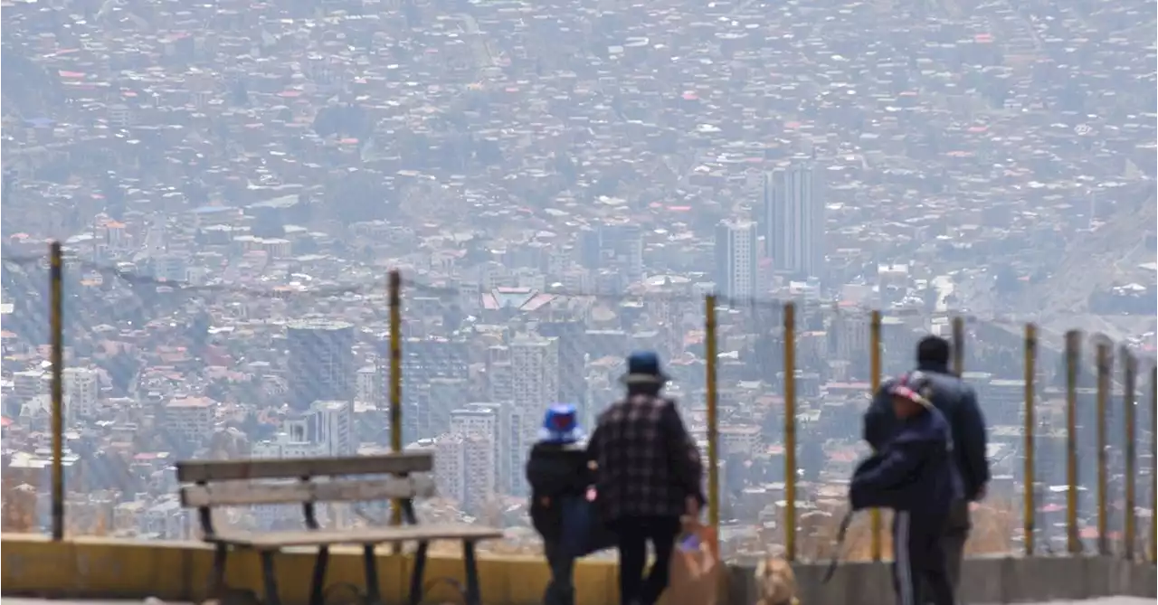 Bolivia's highland city La Paz shrouded in smoke as wildfires rage