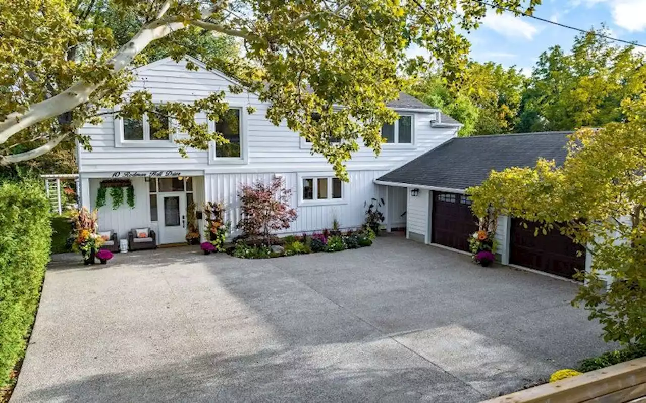 This St. Catharines Home Marries Mid-Century with Farmhouse Style