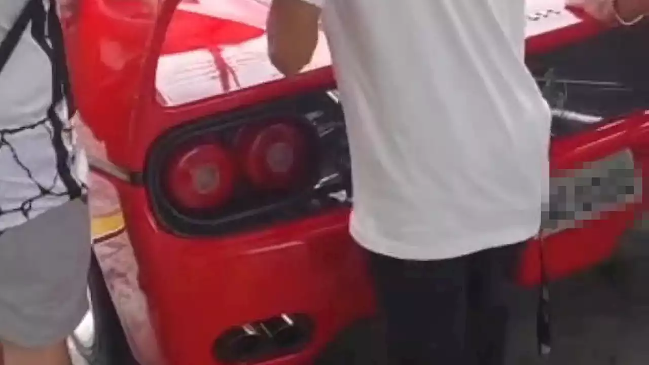 The embarrassing moment driver of a supercar worth £millions asks kids for help