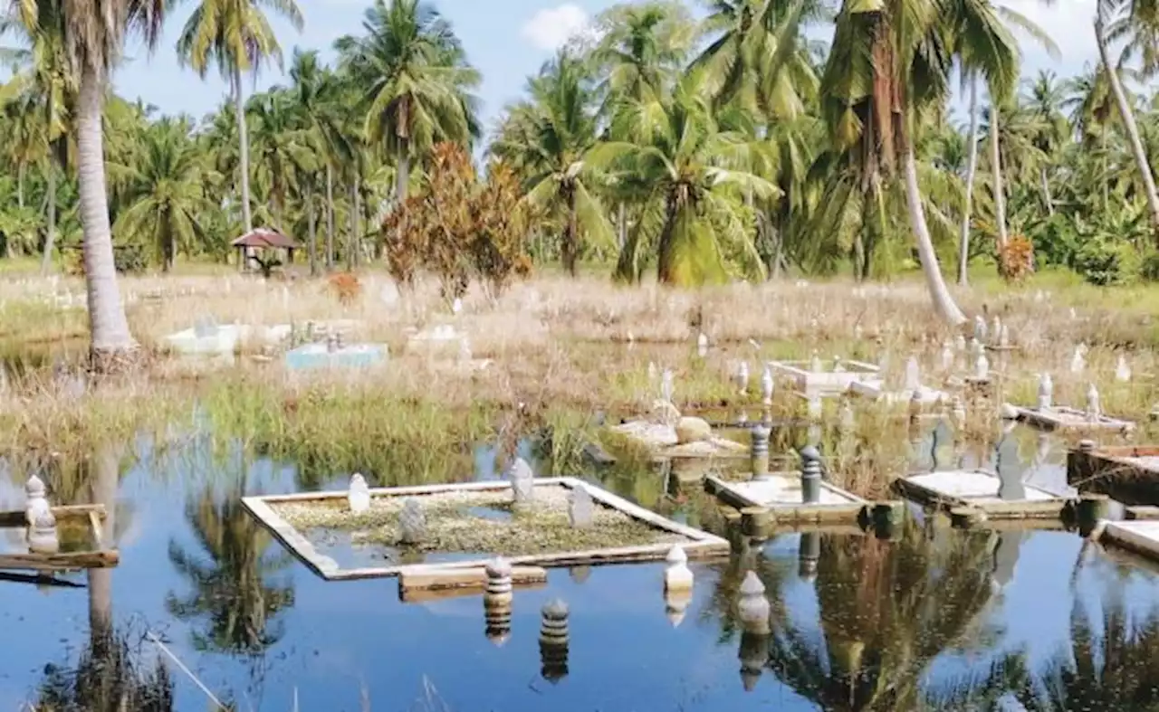 Kubur ditenggelami ‘banjir termenung’