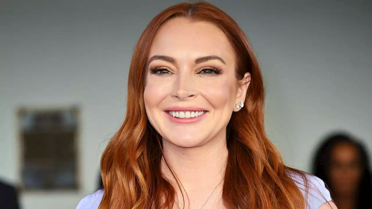 Lindsay Lohan Is Getting Those Big Soda Bucks