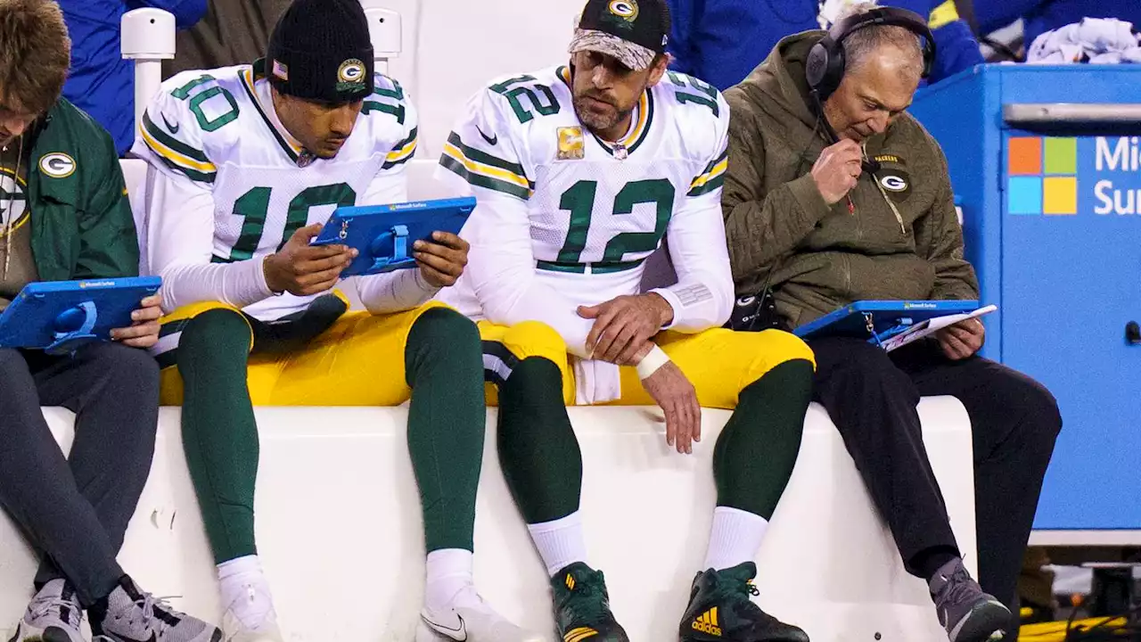 Aaron Rodgers on possibility of Packers QB switch: 'I'll approach that with an open mind'