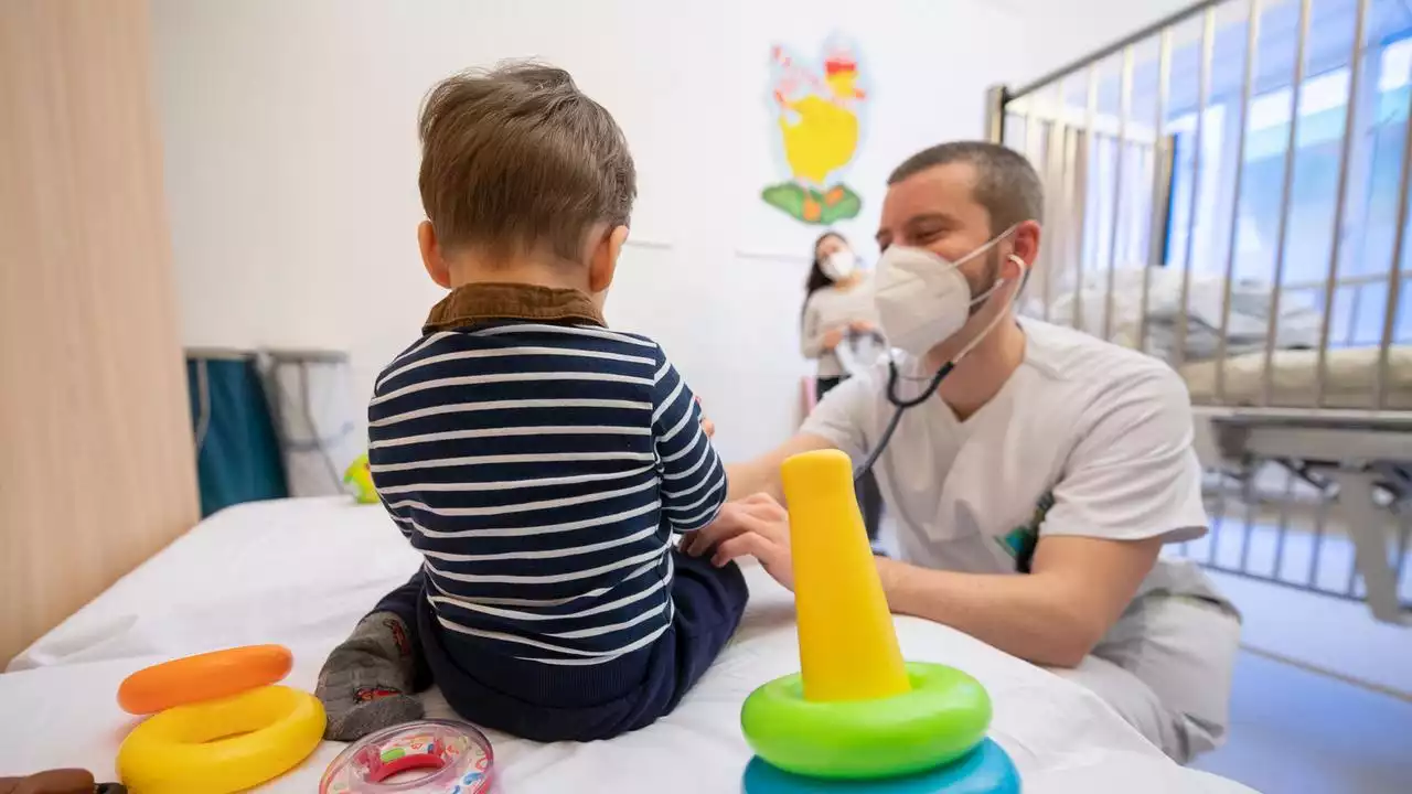 Weniger als ein Bett in Kinderkliniken durchschnittlich frei