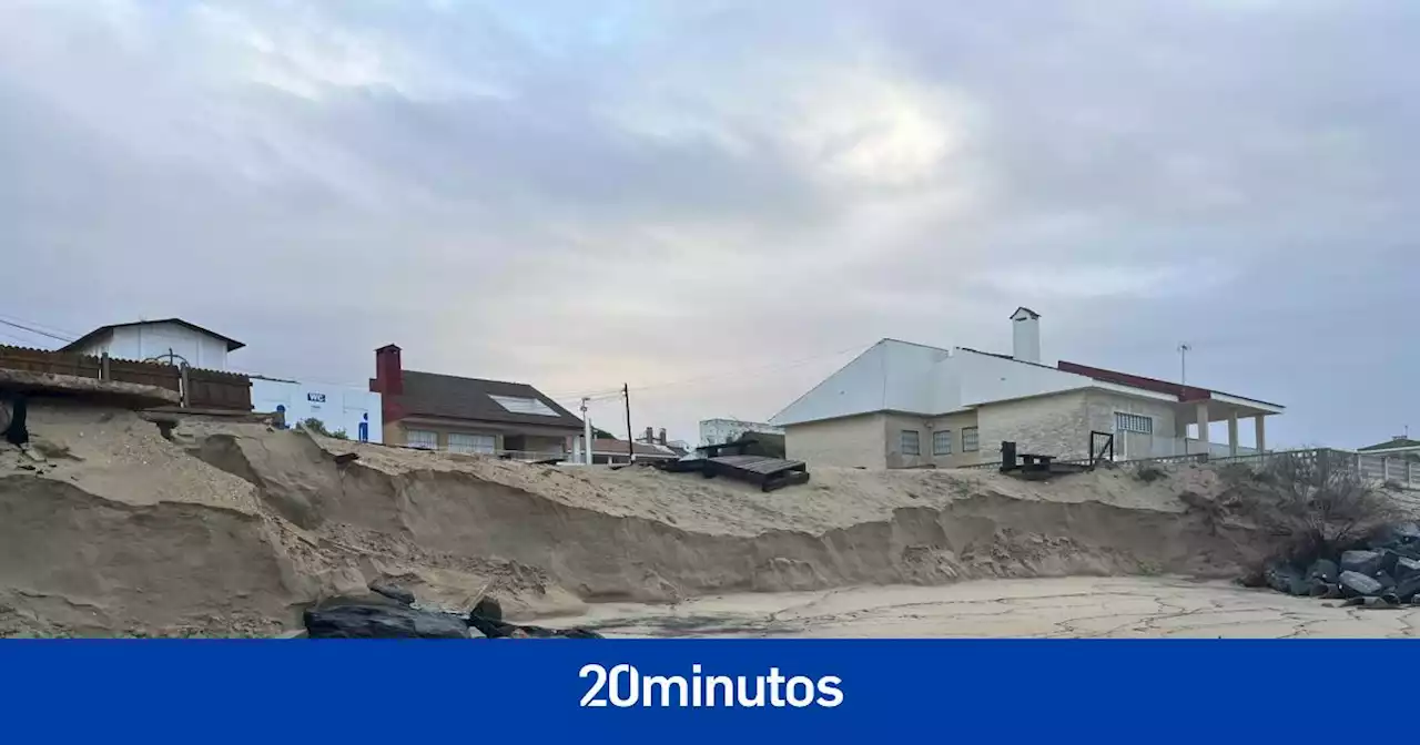 El temporal hace desaparecer 200 metros de una playa en Huelva