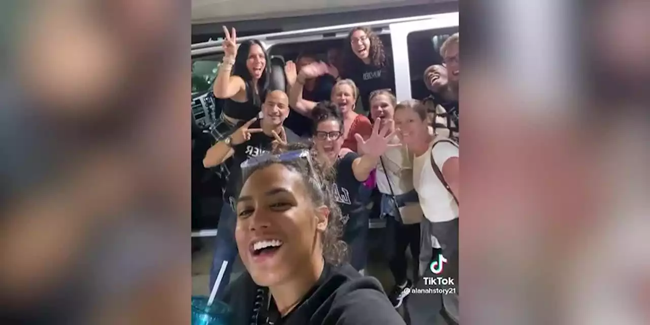 13 strangers decide to take road trip together after flight gets canceled: ‘I thought it was crazy’