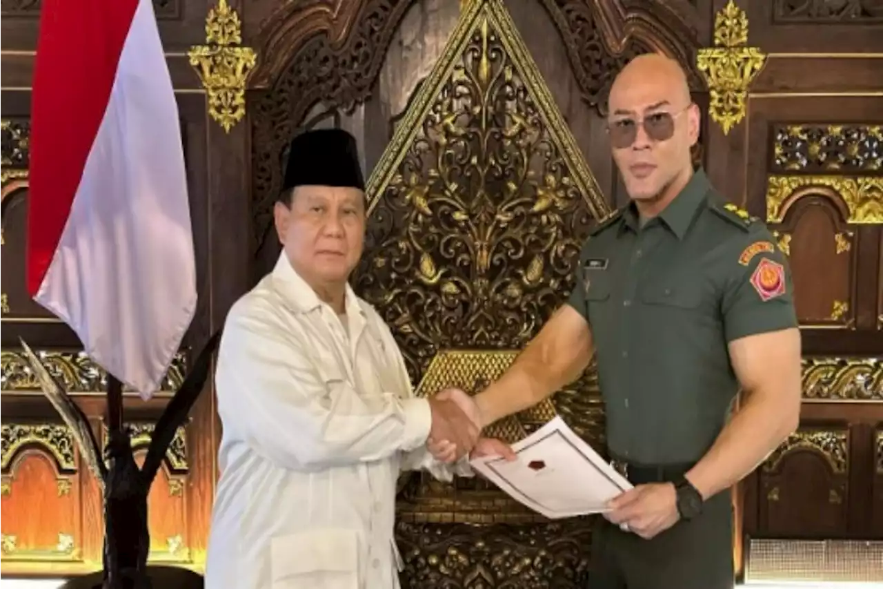 Pangkat Letkol Tituler yang Diterima Deddy Corbuzier Tuai Kritik