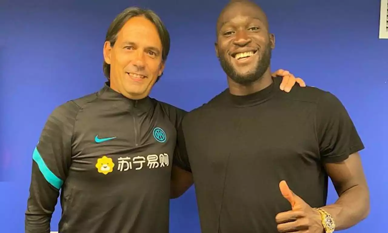 Lukaku è tornato, l'Inter lo riabbraccia in gruppo: ora punta il Napoli e 'quota 101'