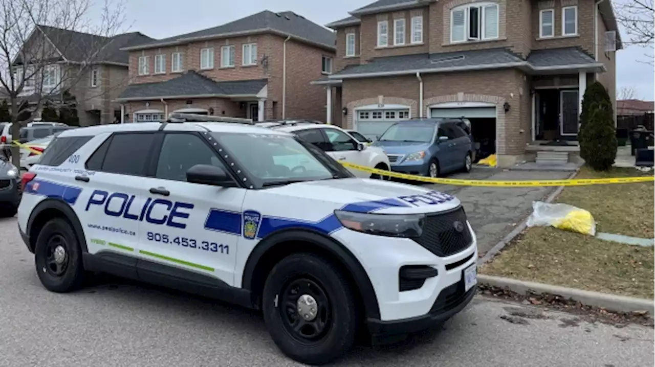 Fire in Mississauga that left two people dead deemed suspicious: police