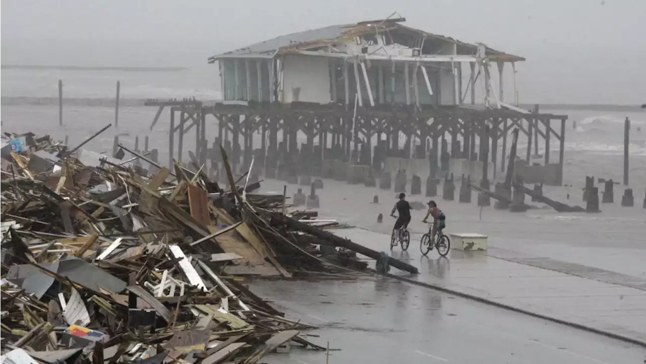 U.S. House advances giant Texas storm surge project in water bill